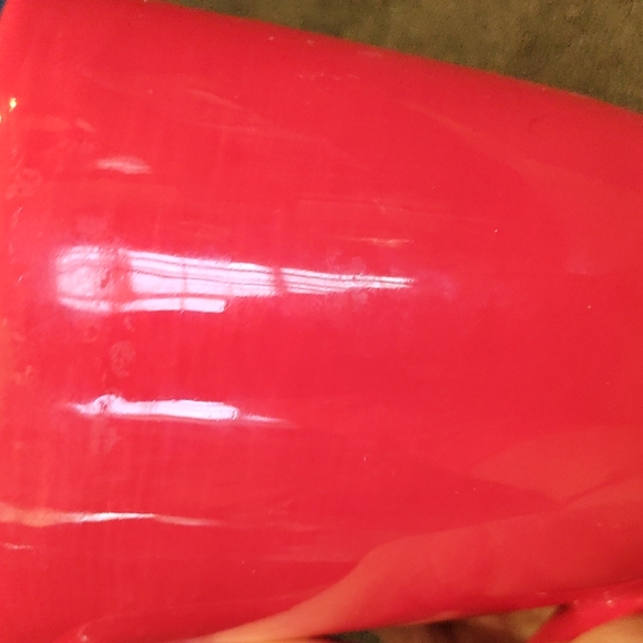 Hallmark heart "hugs & kisses" mug - Picture 9 of 15